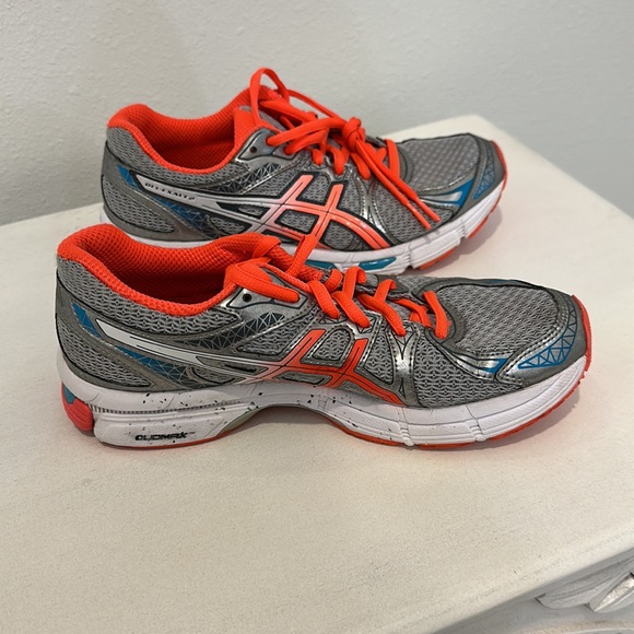 ASICS size 7 - Picture 2 of 3